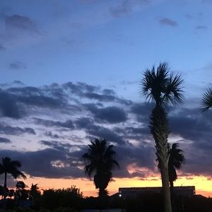 Meet your Posher, Leslie